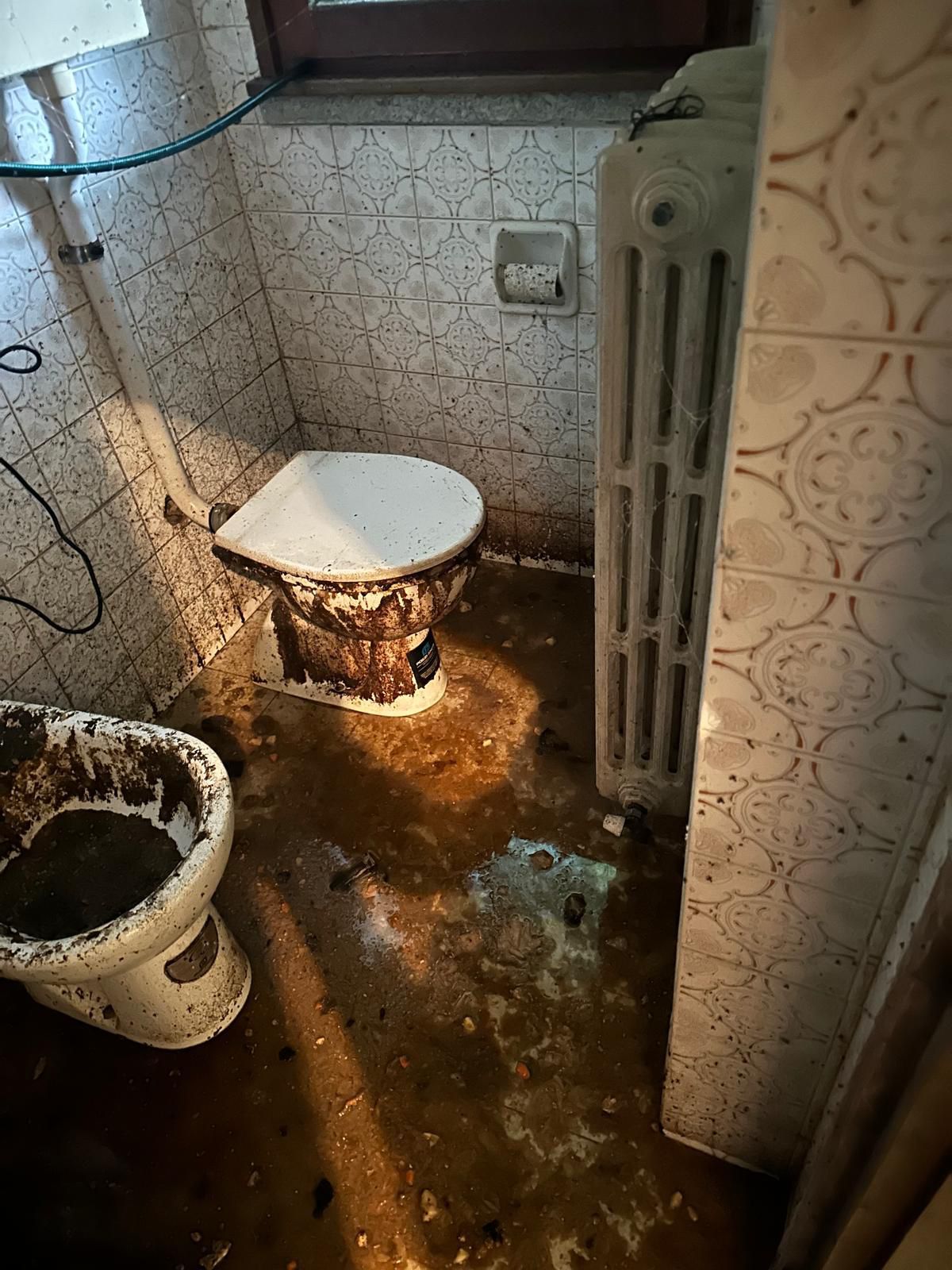 Water intasato con ventosa - Problema fognario